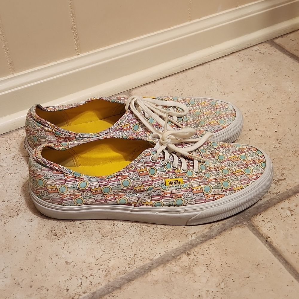 Vans The Beatles "All You Need is Love" Yellow Submarine Shoes Men's Size 11.5